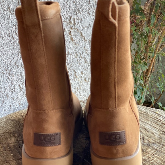UGG Australia CLASSIC SHORT WATERPROOF US9.5 - Picture 6 of 6
